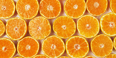 Fresh oranges --- Image by © Sprint/Corbis