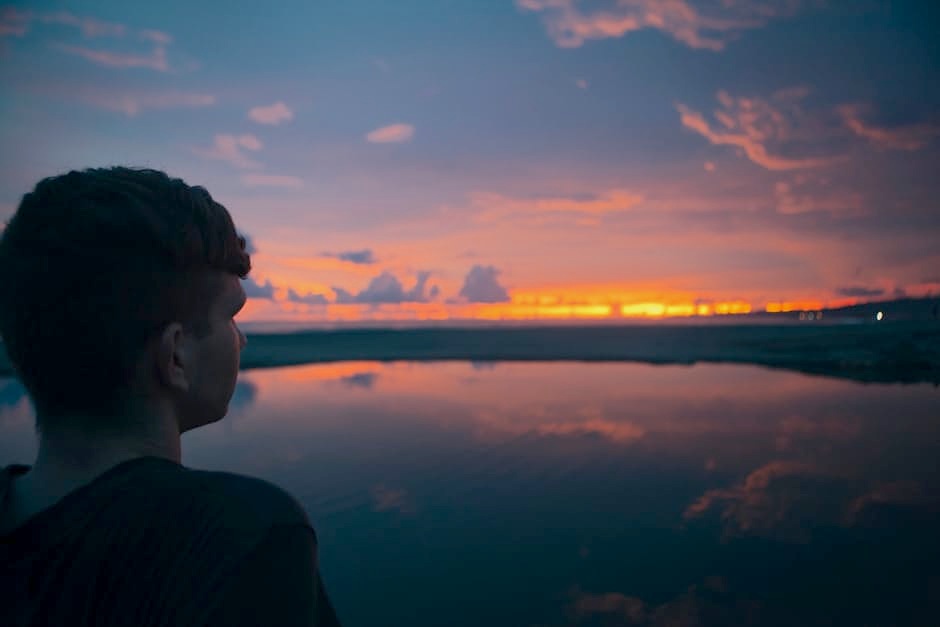 5 Reasons Why Allah Tests Us With Hardship