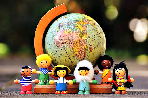 5 Ways Women&rsquo;s Friendships are More Meaningful After Forty - About Islam