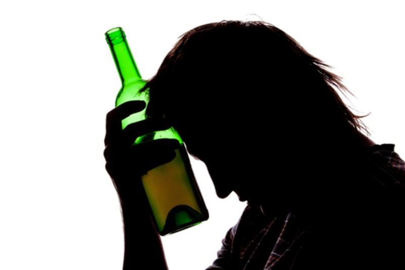 Moderate Drinking Linked to Declined Brain Health