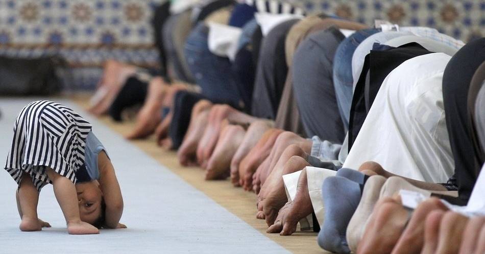 Women Area in Mosque: Children Rows and Mosque's Doors