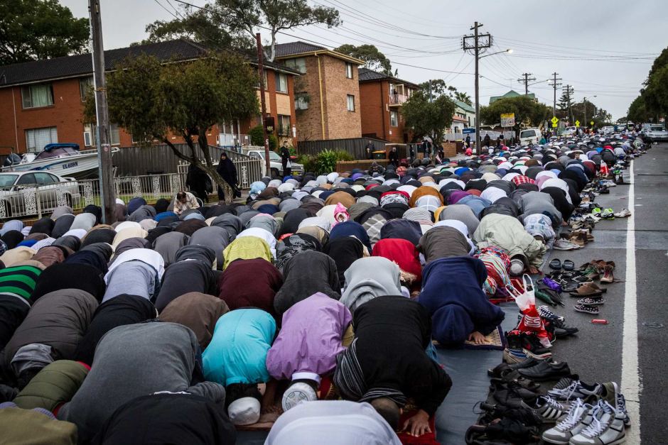 Muslims in sujud position-If Eid Is on Friday, Is There Jumuah?