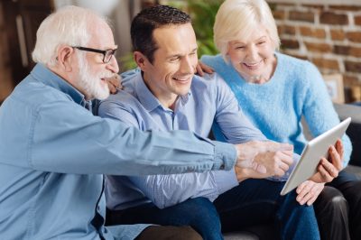 How to Keep Bonds with Non-Muslim Parents 4 Tips