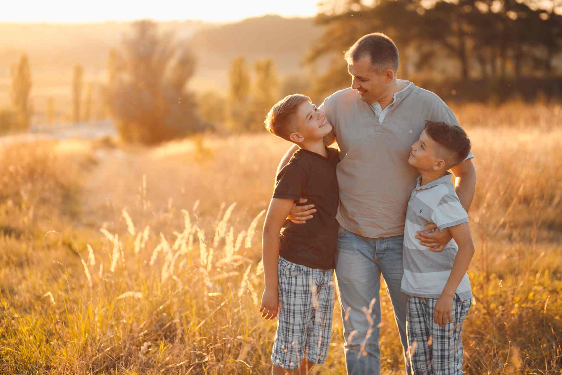 9 Verses & Hadiths Will Improve Your Relationship with Your Parents