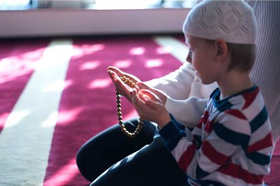 https://aboutislam.net/spirituality/5-tips-to-increase-self-confidence-in-worship/