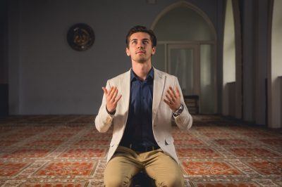 How the Prophet Muhammad Cared for Converts