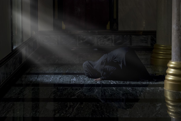 Hair Showing During Salah: Does it Invalidate Prayer?