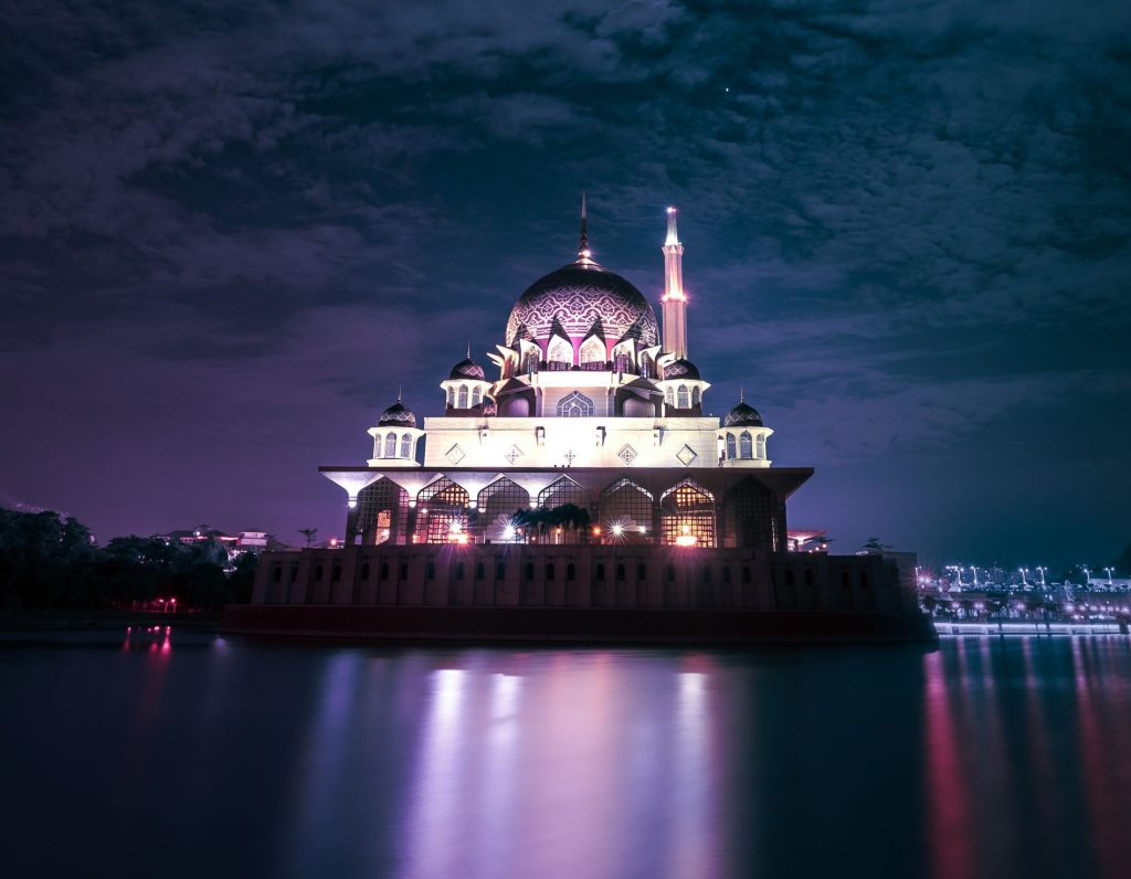 15 Hadiths on Optional Night Prayer (Qiyam)