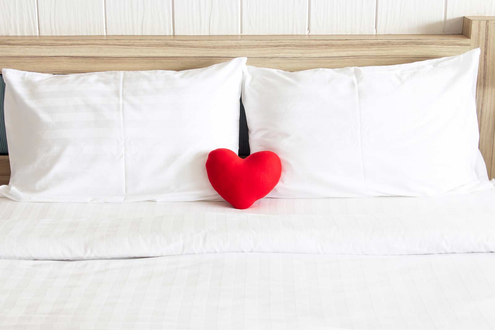 Newlyweds&rsquo; Guide to Marital Intimacy