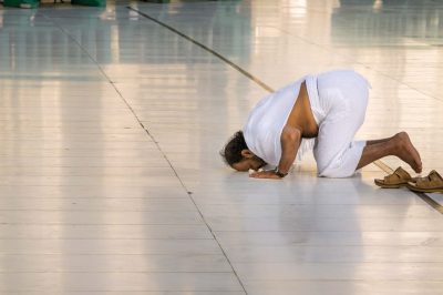 When and How to Enter Ihram for Hajj
