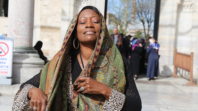 US Jazz Singer: 'I&rsquo;m Very Blessed to Become a Muslim'