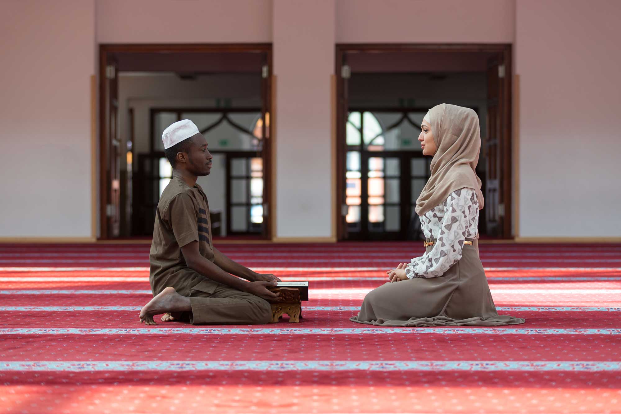 Female Converts Receiving Dawah from Men: Allowed?