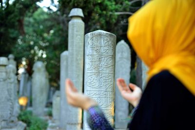Is It Permissible to Attend Funeral of Non-Muslim Relatives?