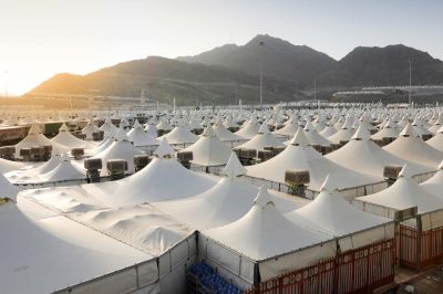 عشرة أحاديث حول فضل الحج