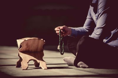 Una gu&iacute;a para principiantes sobre meditaci&oacute;n isl&aacute;mica