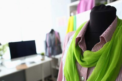 From Barkeeper to Sewing Headscarfs - pañuelos