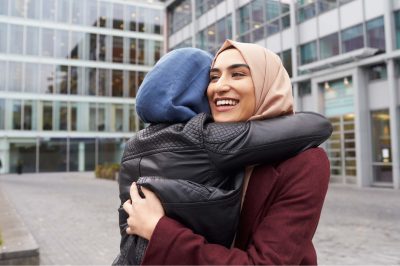 New Muslims Are Muhajireen and Born Muslims Are Ansar - Los nuevos musulmanes son Muhayirin y los musulmanes nativos Ansar