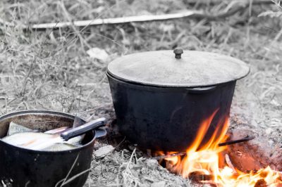 Woe to Umar! Umar Helps a Poor Lady Cook Her Food