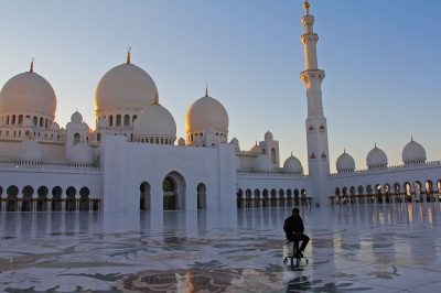 Can Visibly Non-Practicing Muslims Volunteer at Mosques?