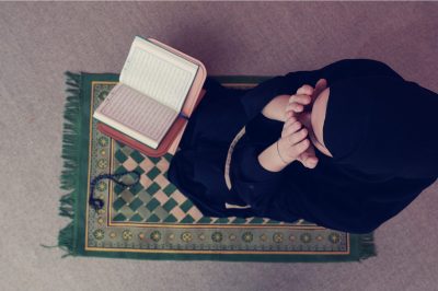 My 9 years old daughter was keen to pray