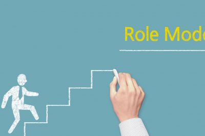 Why You Shouldn’t Be Idealizing Your Role Model