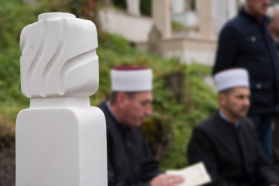 Imam reading quran at Islamic funeral -Christian Family Refuse to Bury Grandmother Islamically
