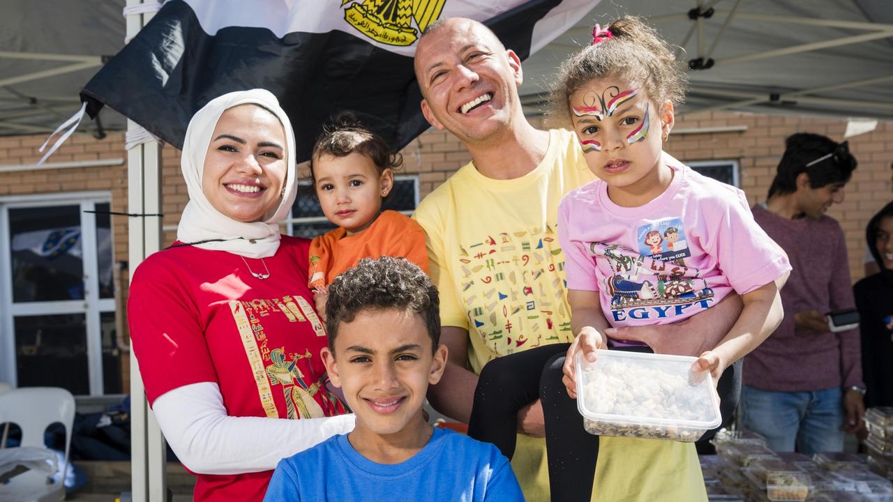 Queensland Mosque Invites Hundreds to Enjoy Food, Learn about Islam - About Islam
