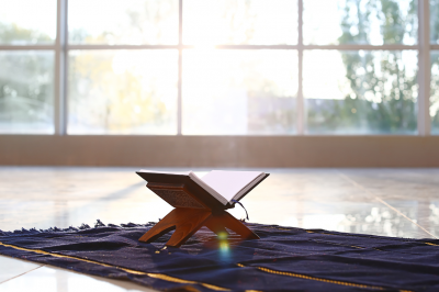 Quran on prayer mat-Did Prophet Muhammad Copy Prayer from Judaism and Zoroastrianism?
