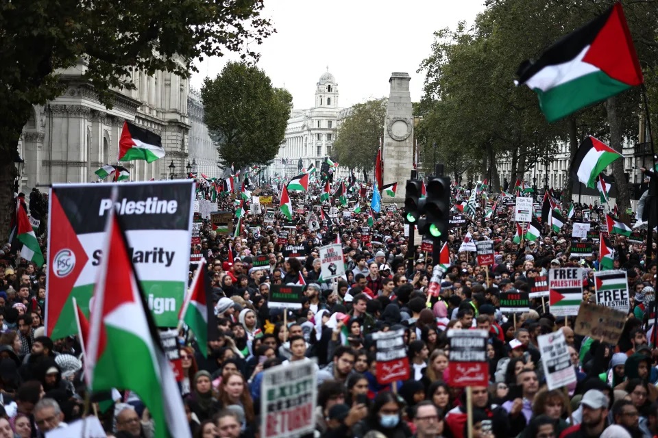 100,000 People Rally in London against Gaza War - About Islam