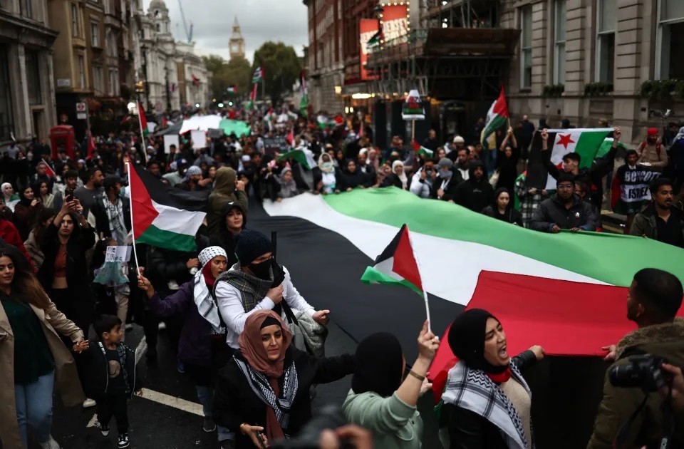 100,000 People Rally in London against Gaza War - About Islam