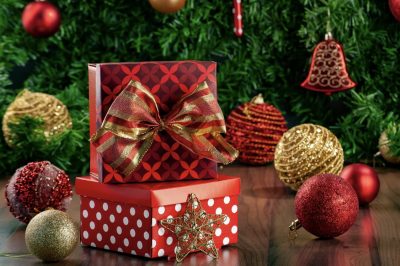 Bradford Mosque Hosts Christmas Day Lunch for Seniors - About Islam