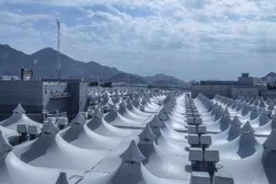 hajj tents in mina-What Options Are Permissible for Throwing of the Pebbles?